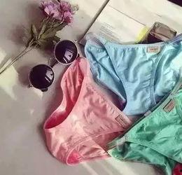 老公在家穿内裤的图片,揭秘老公在家穿内裤的温馨日常