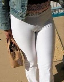 丝袜踢裆sm踩裆,揭秘成人娱乐中的禁忌游戏