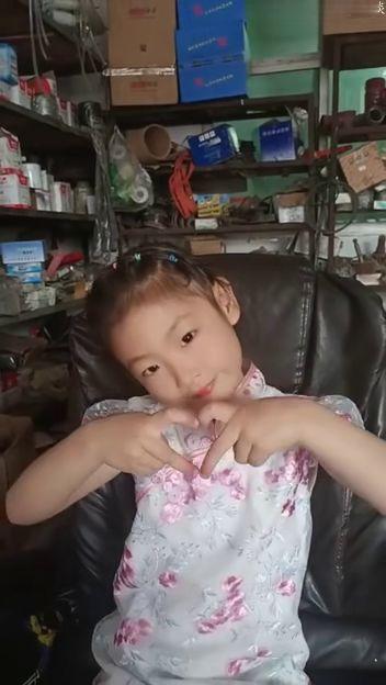 银行女儿拍av,揭秘背后惊人真相