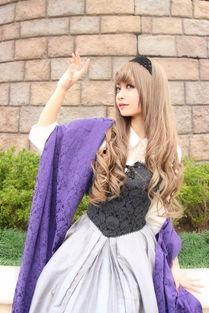 日本露背毛衣Coser,日本露背毛衣Coser的别样风采