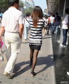 偷拍相片美腿丝袜,揭秘隐秘的性感诱惑